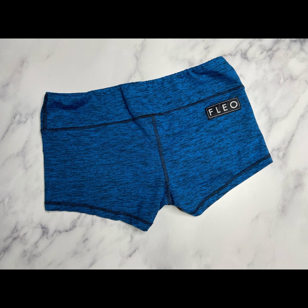 FLEO shorts Medium